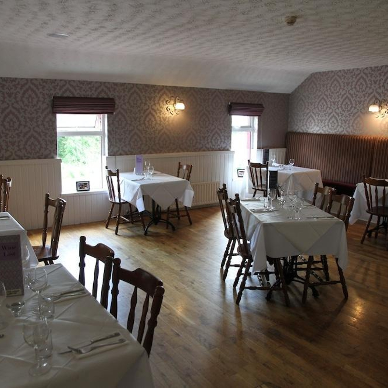 5 Corners Guest Inn United Kingdom At Hrs With Free Services