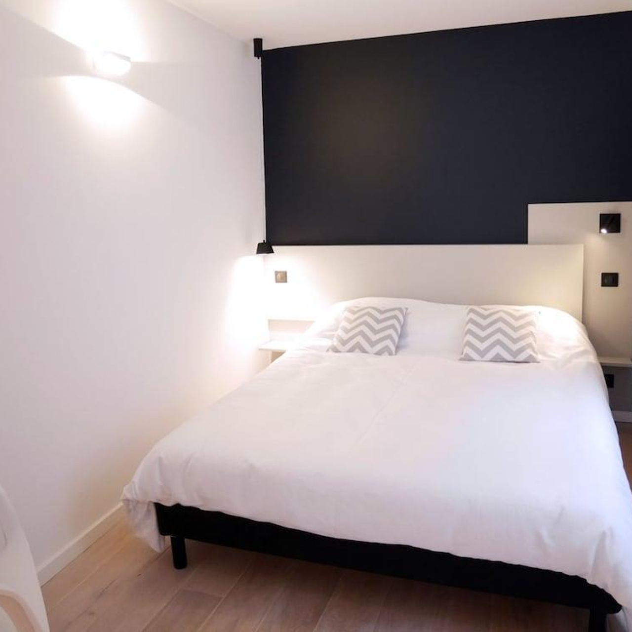 Hotel Le Chat Qui Dort France At Hrs With Free Services
