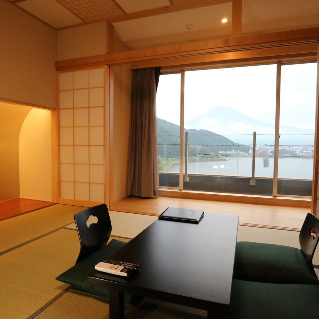 Mizuno hotel kawaguchiko shop