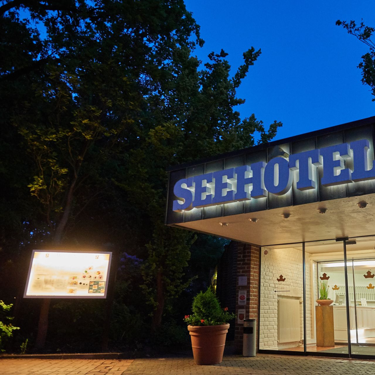 Seehotel Am Tankumsee in Isenbüttel - HOTEL DE