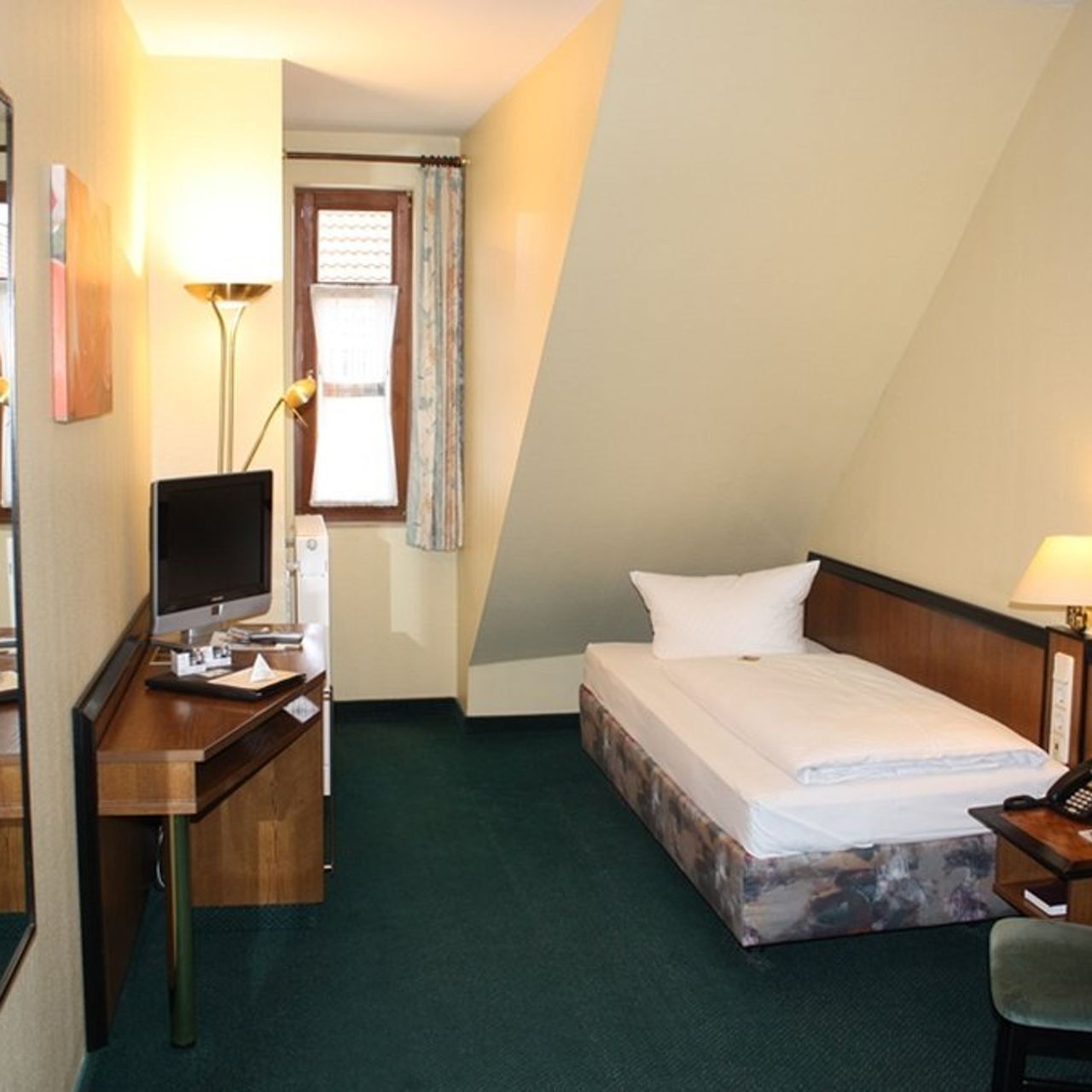 Ringhotel Schloßberg in Neustadt an der Orla - HOTEL DE