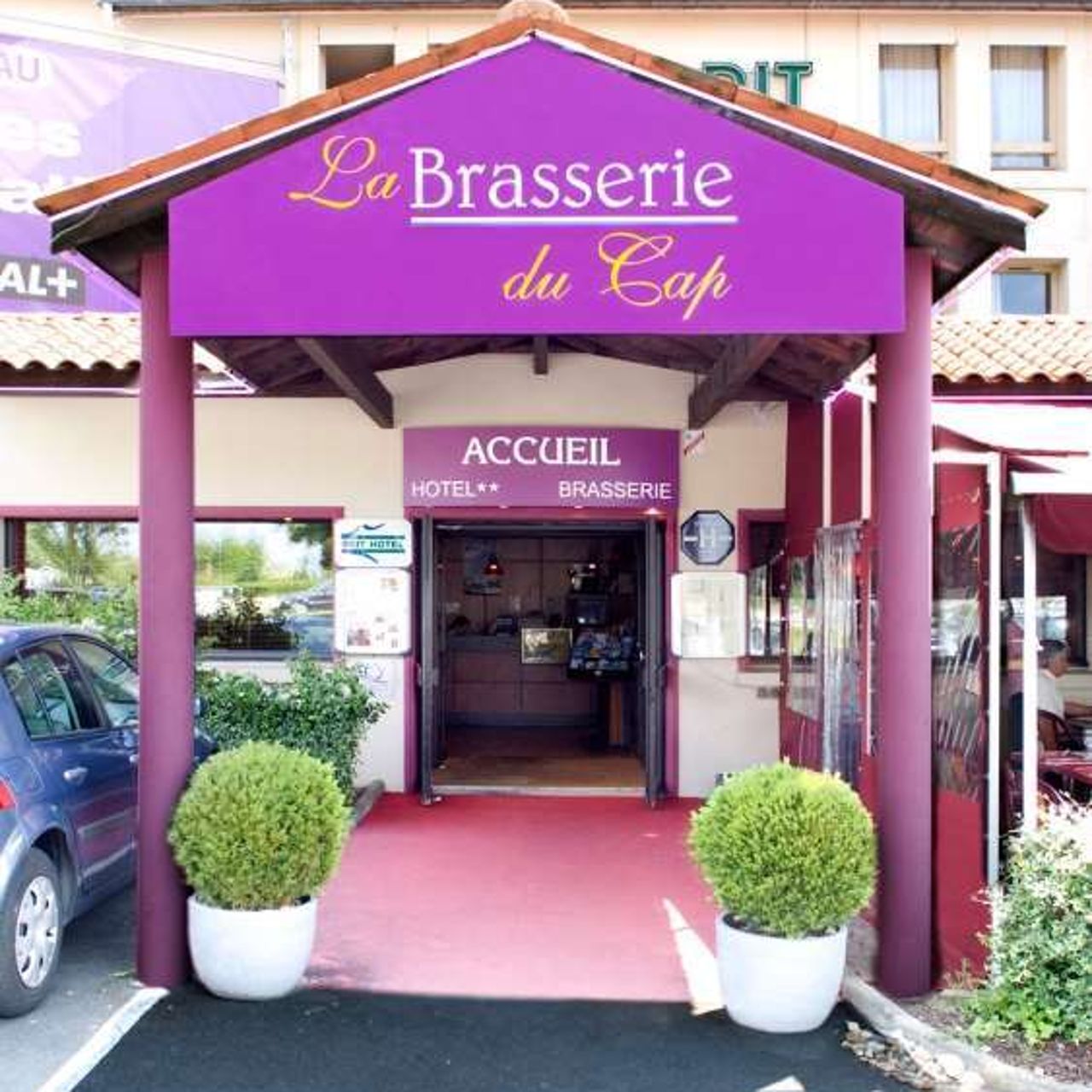 Brit Hotel la Rochelle Perigny - Périgny chez HRS avec services gratuits