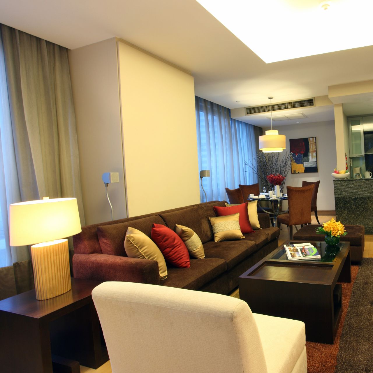 Sabai Sathorn Serviced Apartments - Bangkok - SilverDoor