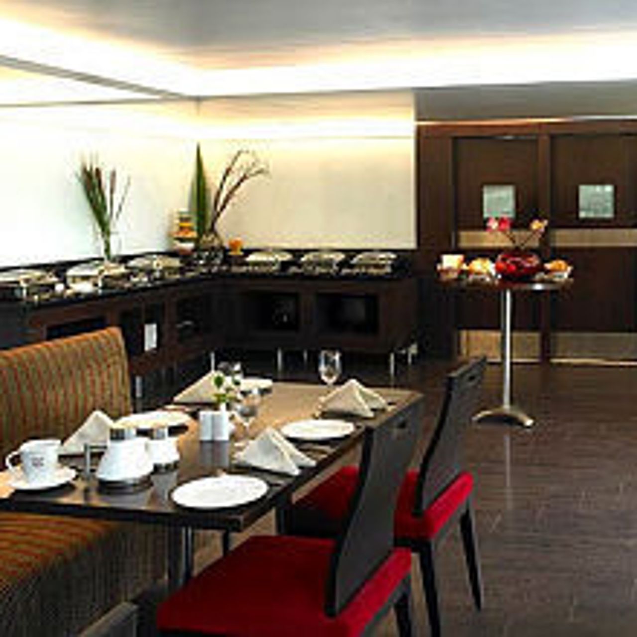Royal Orchid Golden Suites Pune Restaurant Frhstcksraum 396890
