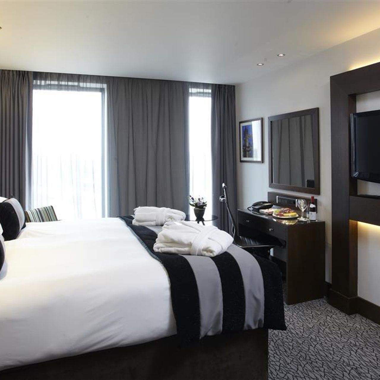 Hotel Park Grand London Heathrow - Hounslow, Londres chez HRS avec services  gratuits