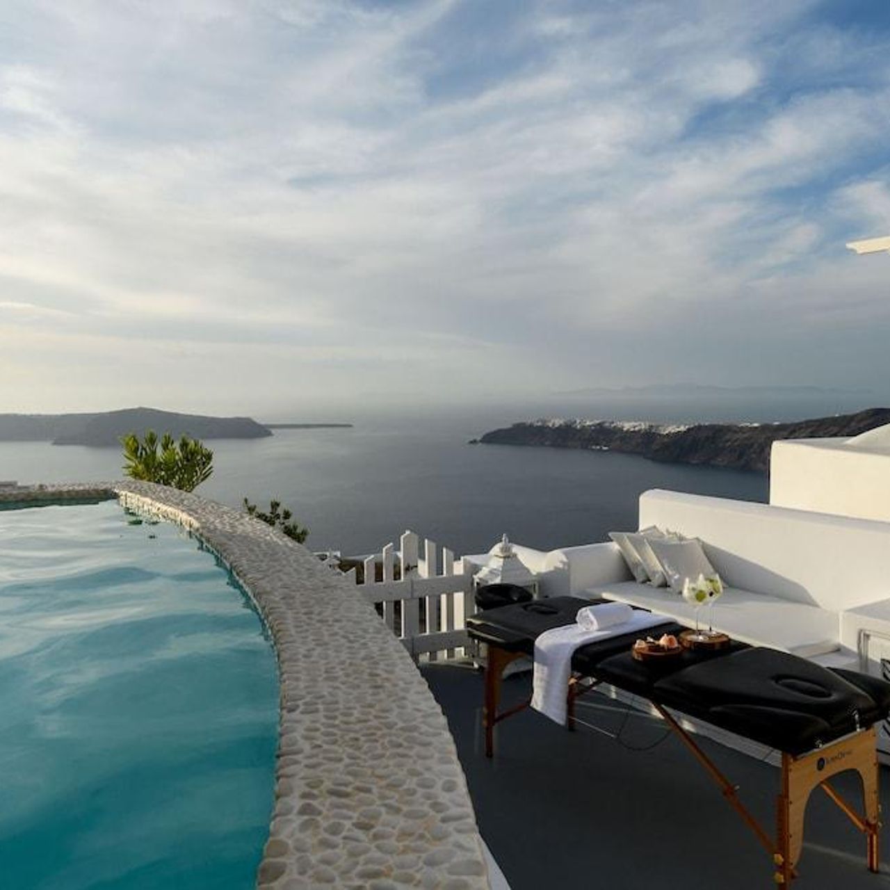 Otel Above Blue Suites Imerovigli (Santorini), Yunanistan - hemen  rezervasyon yap, 2024 fiyatları