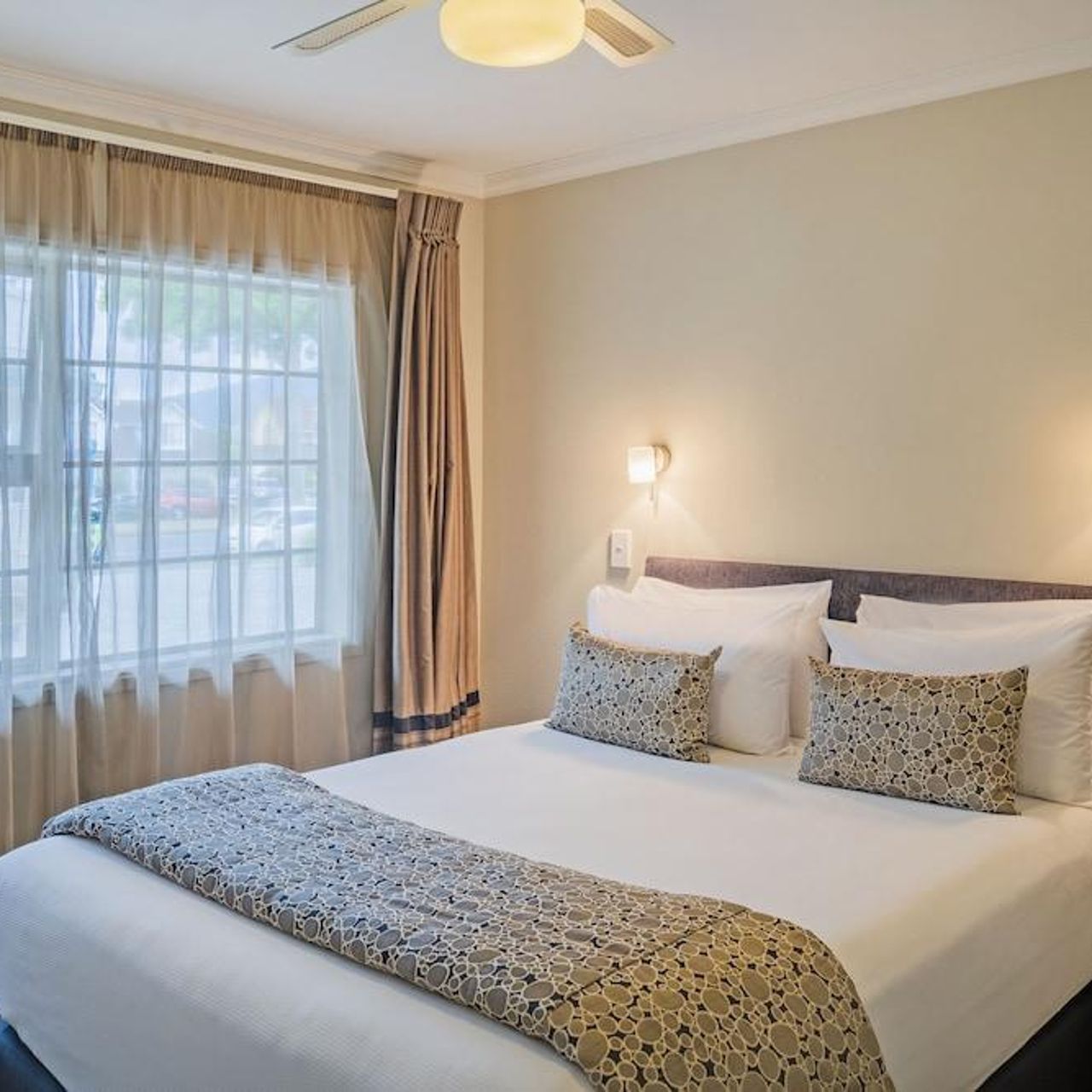 Hotel Silver Fern Rotorua Suites & Spa in Rotorua - HOTEL DE