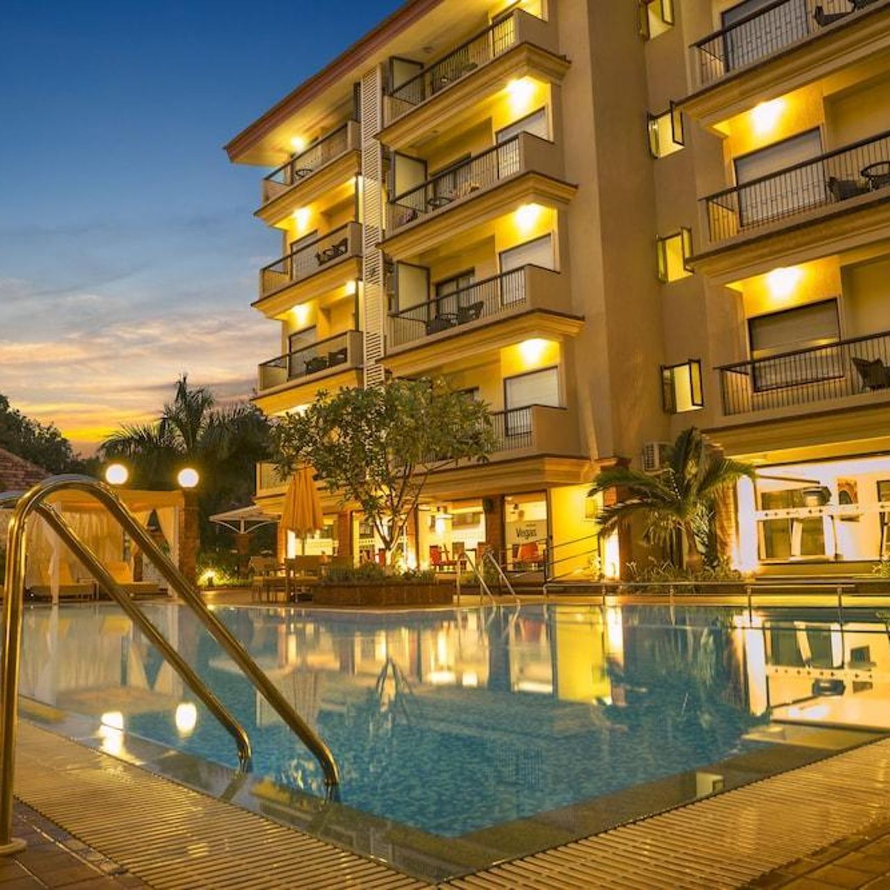 10 Best Hotels near Deltin Royale, Nerul 2024 | Trip.com