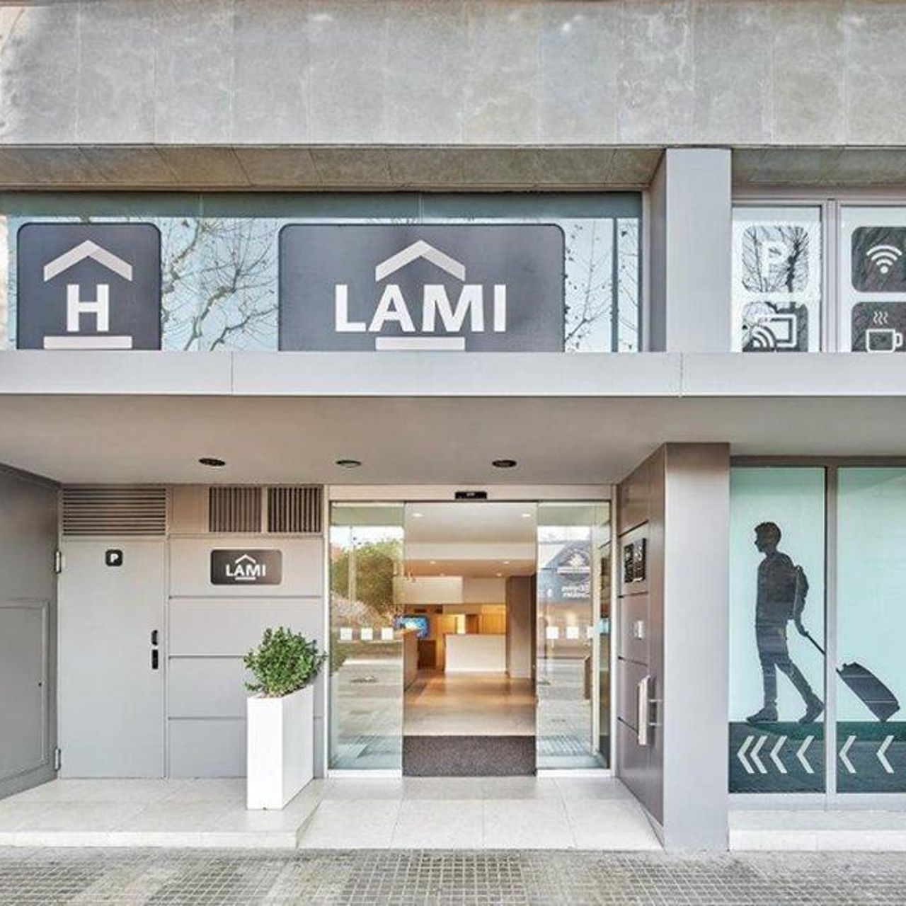 Hotel HOSTAL LAMI - Esplugues de Llobregat - HOTEL INFO