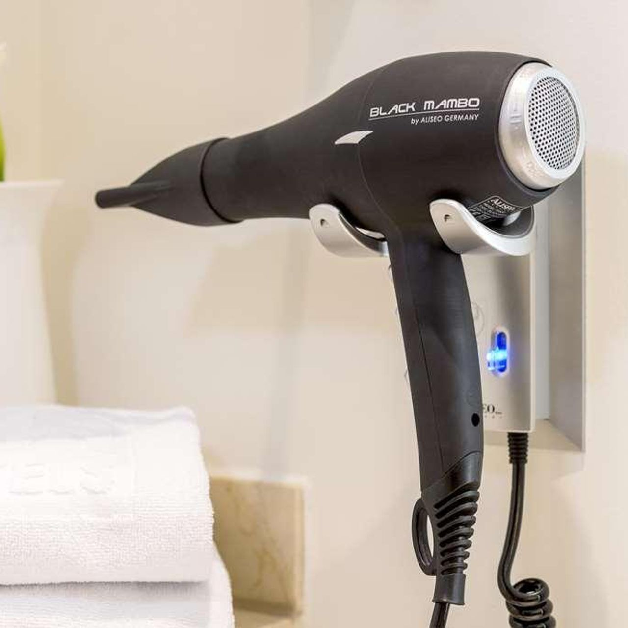 Black mambo hair dryer top