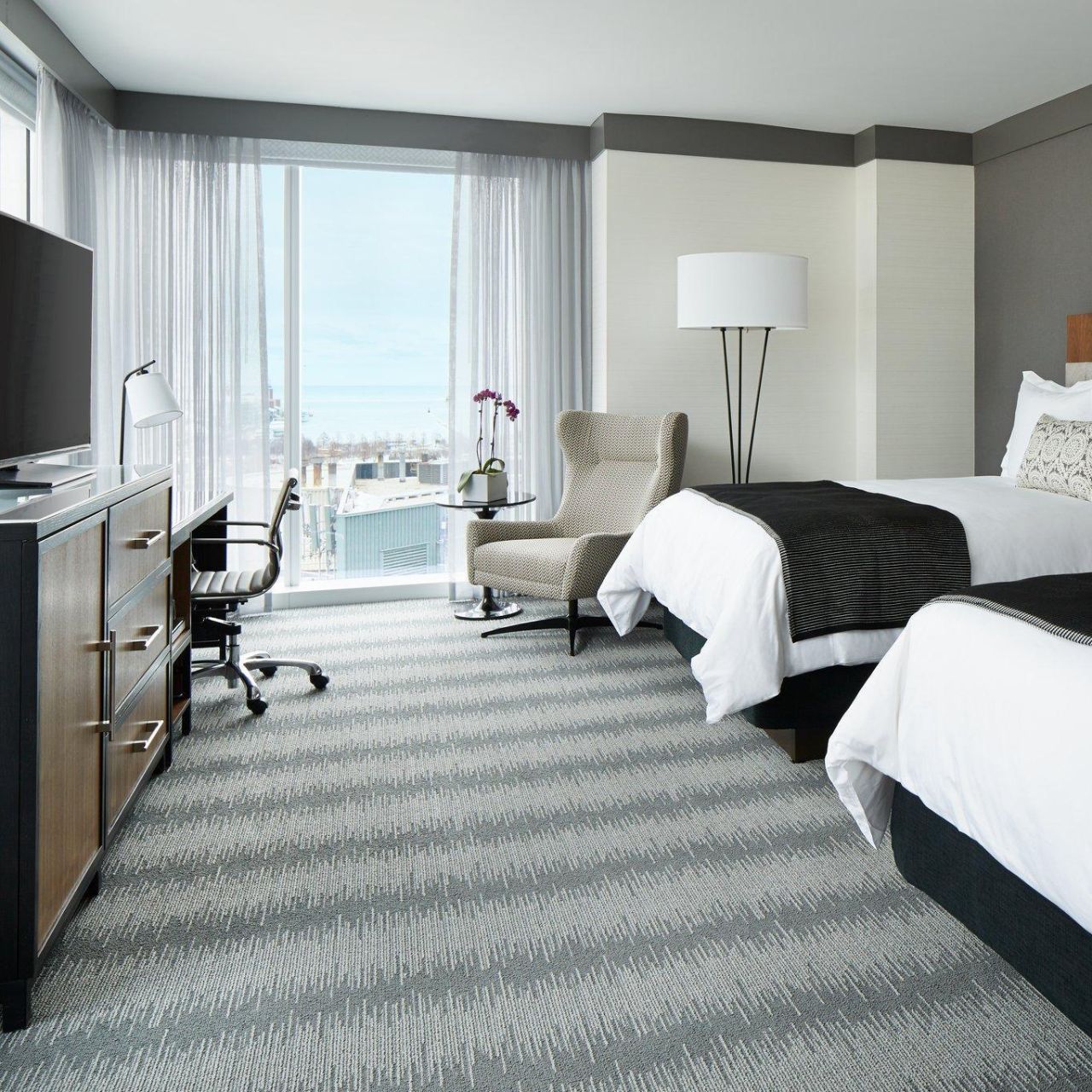 Loews hotel pillows hotsell
