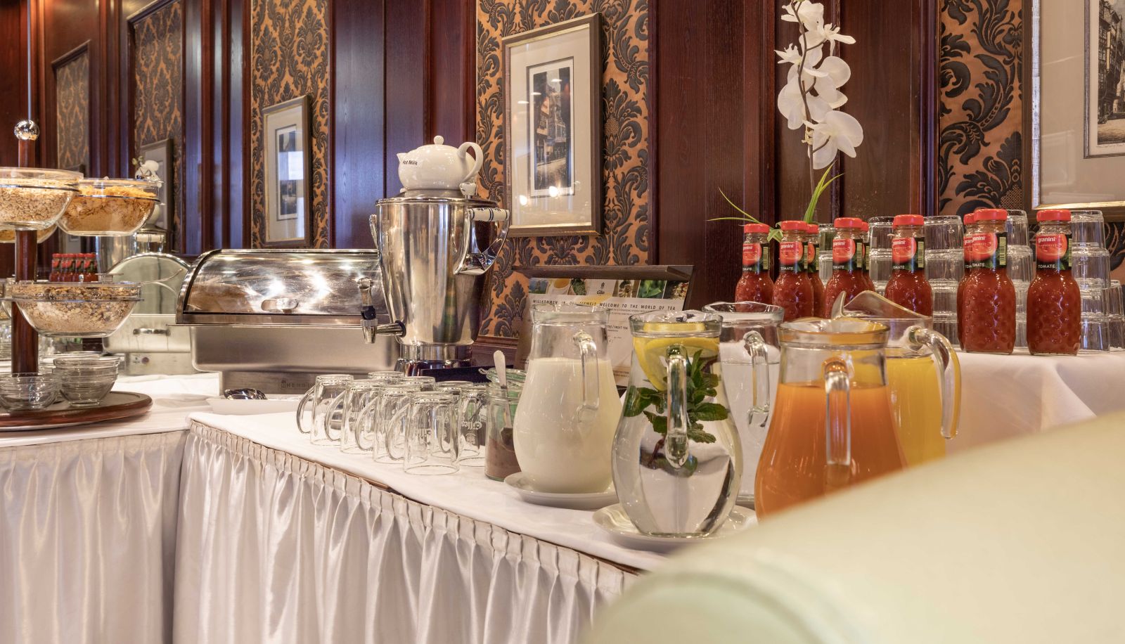 Bufet - Hotel Continental