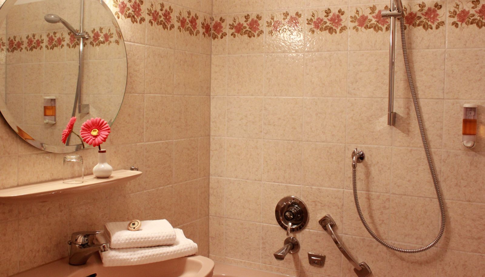 Badezimmer - City Hotel Schönleber