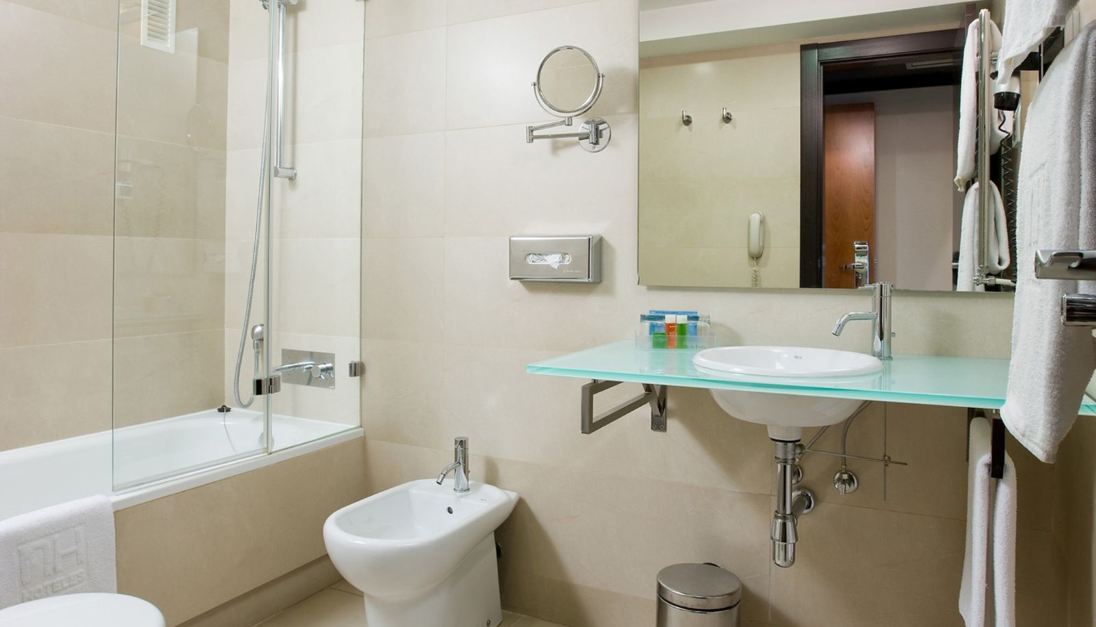 Bathroom - NH Madrid Balboa