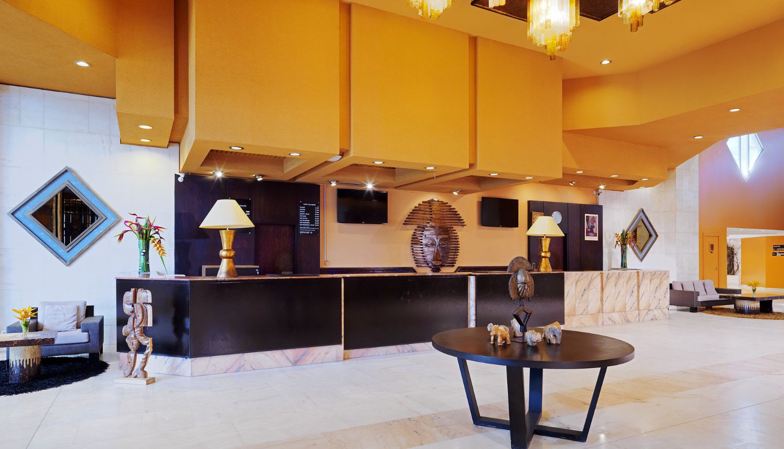 Hall - Hotel Re-Ndama