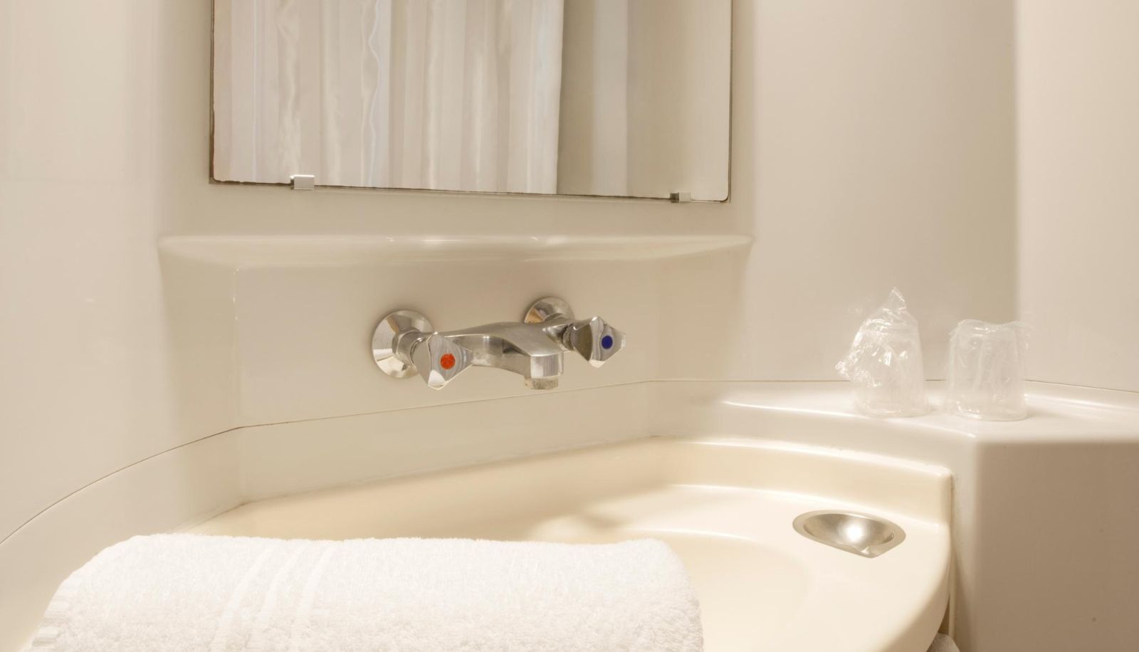 Bathroom - Première Classe VANNES