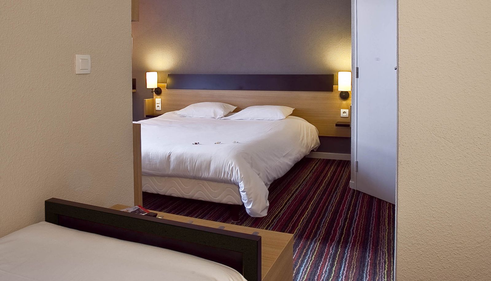 Driepersoonskamer - Kyriad Tours Sud - Chambray les Tours