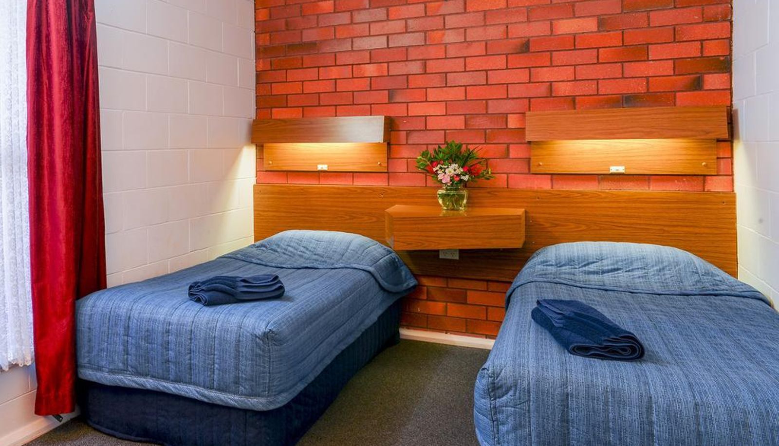 Info - Rest Point Motor Inn