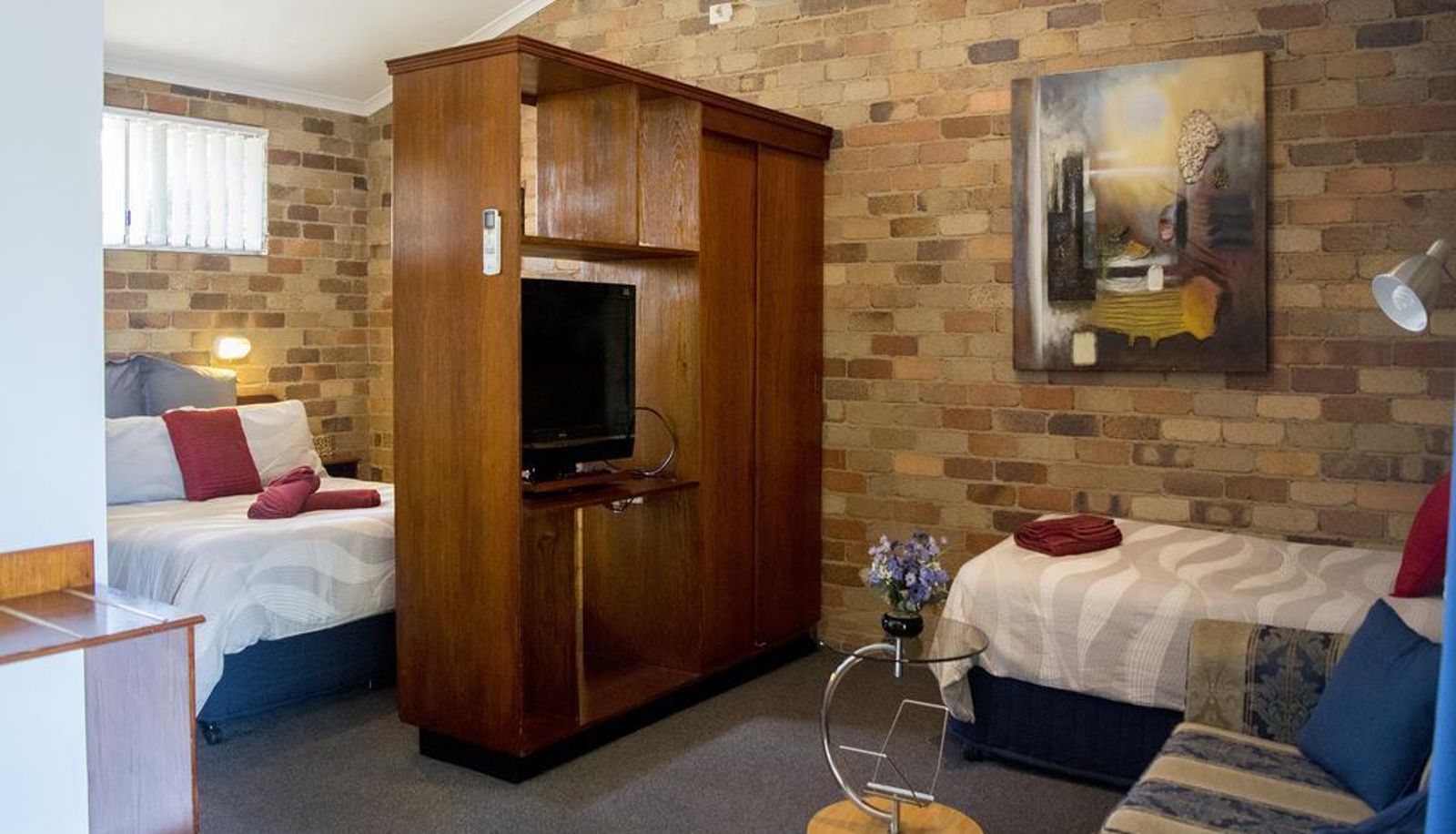 Info - Rest Point Motor Inn