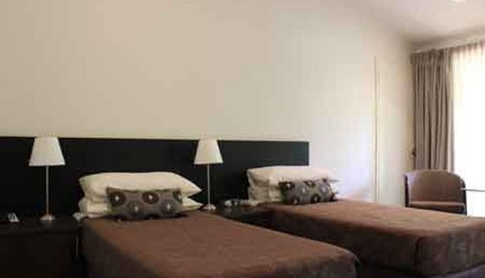 Zimmer - THE KARRATHA INTERNATIONAL HOTEL