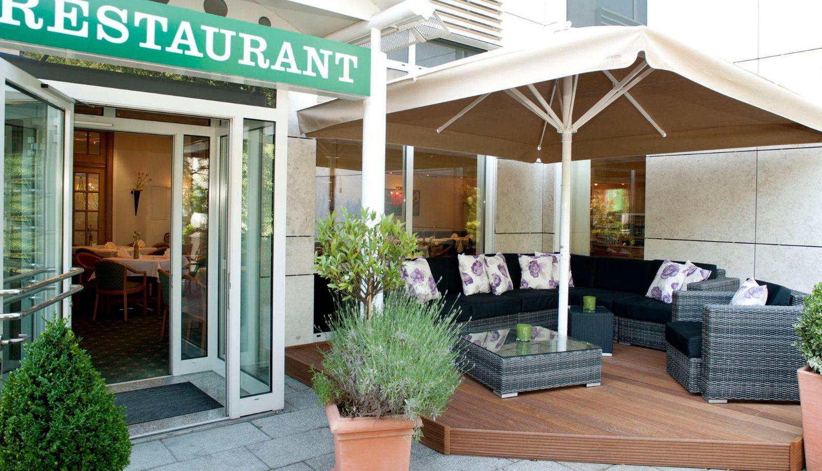 Bar - Holiday Inn DUSSELDORF - NEUSS by IHG