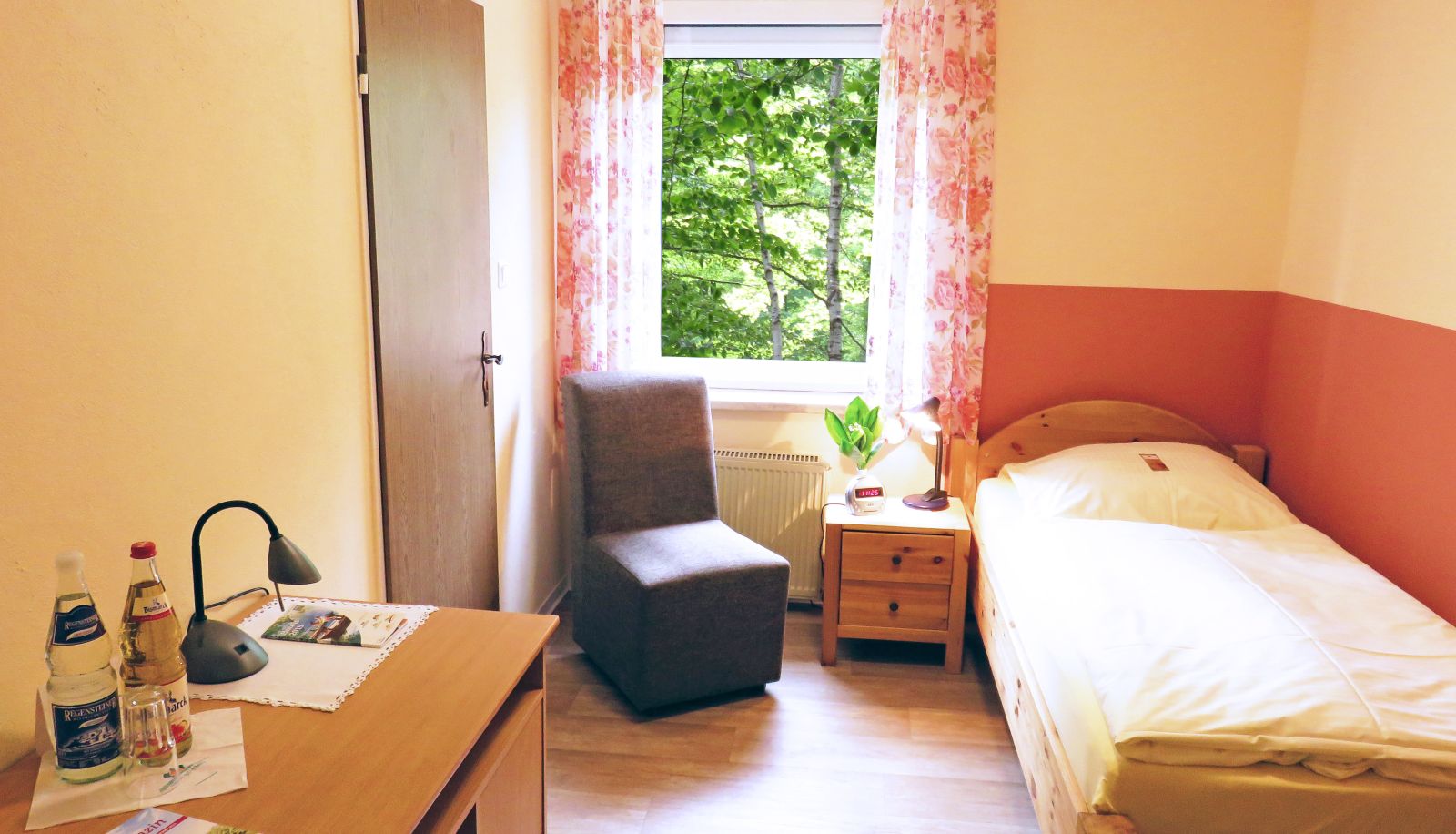 Standardzimmer (Einzel) - Land-gut-Hotel Waldesruh