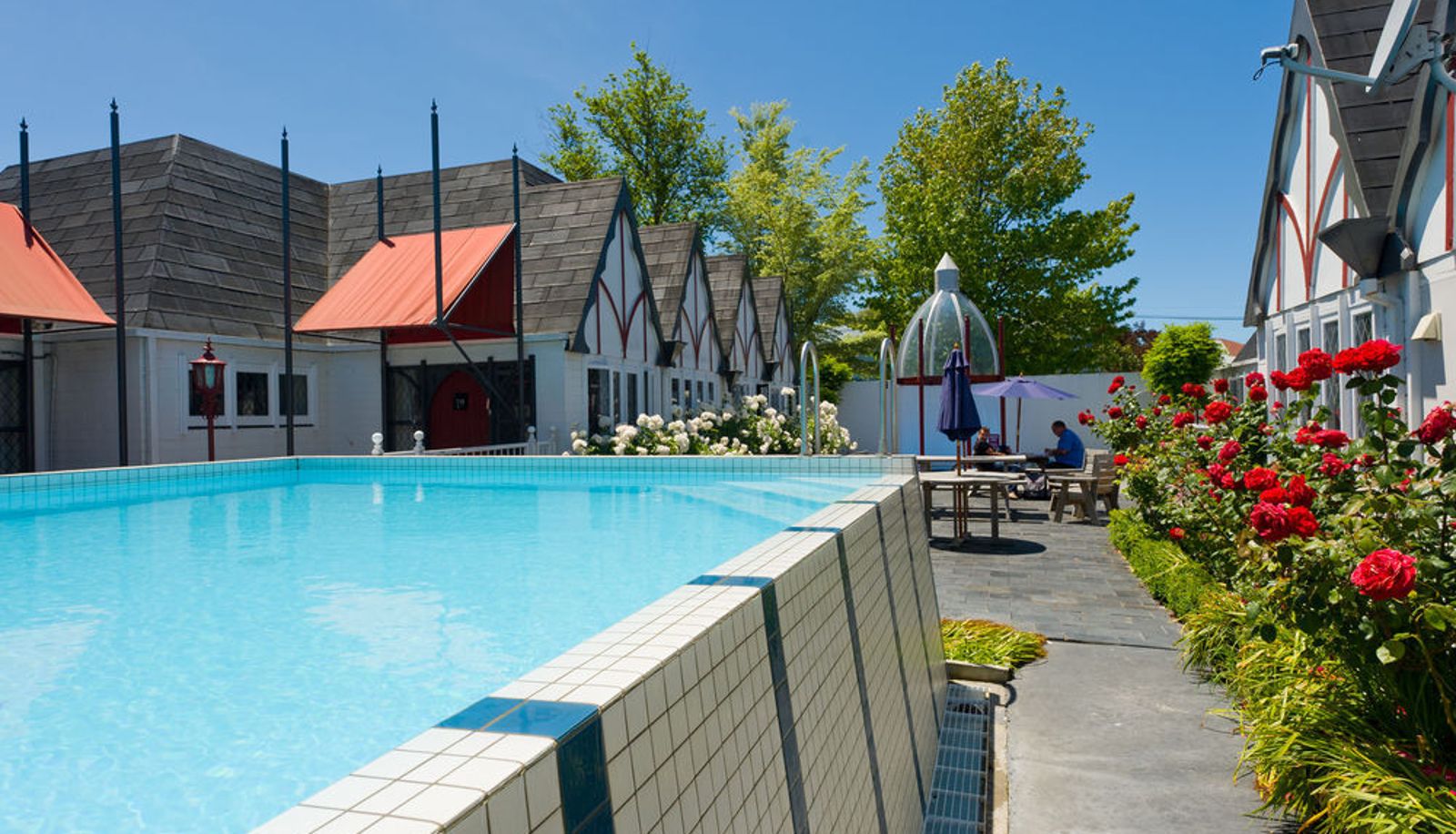 Pool - Camelot Motor Lodge