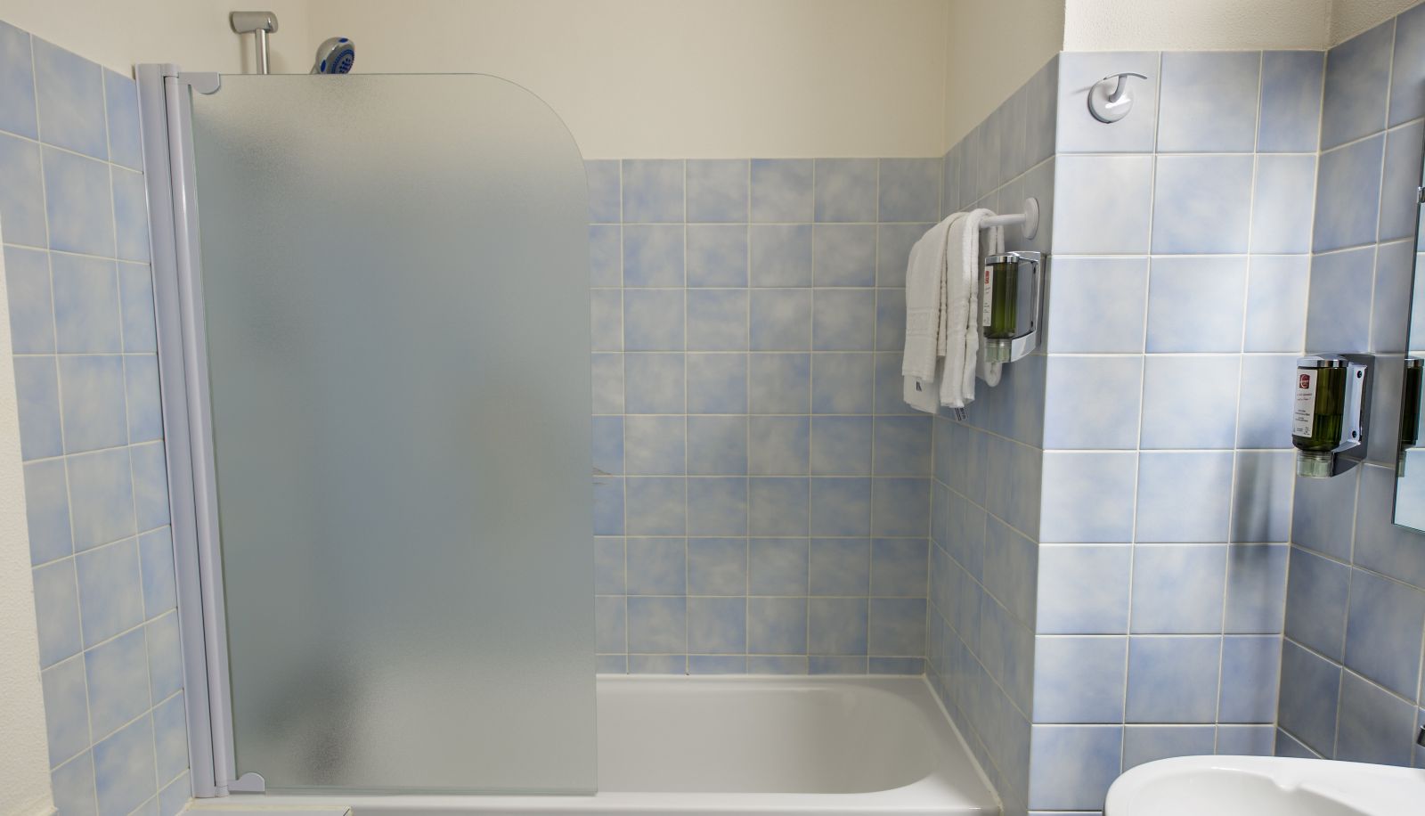 Badezimmer - Hotel Anne de Beaujeu