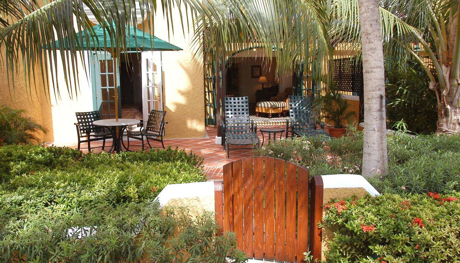 Room - Harbour Village Beach Club