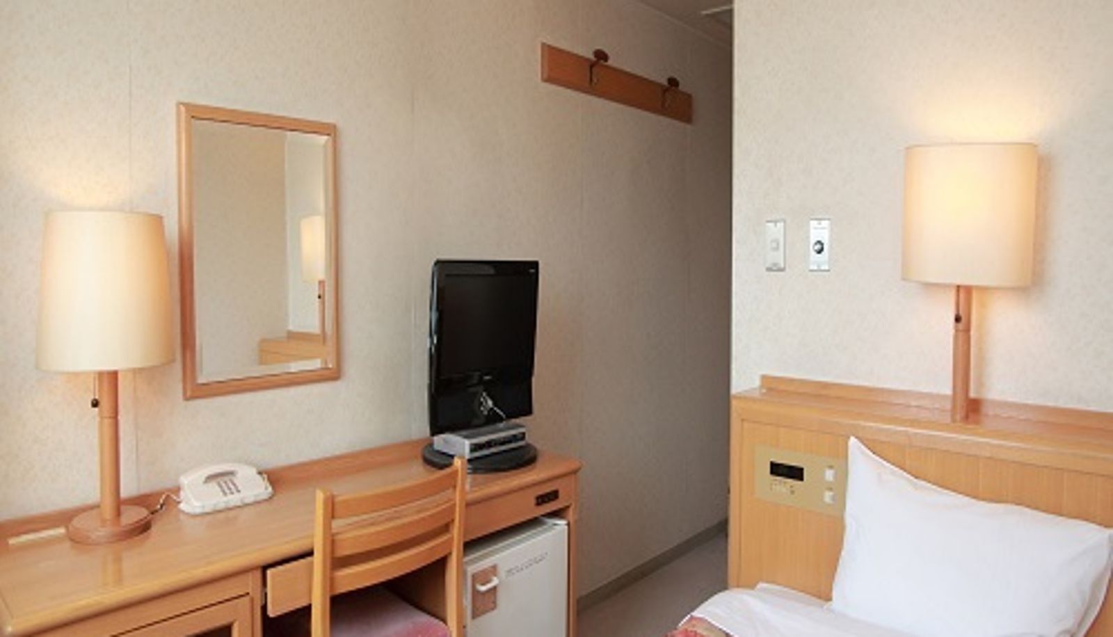 Pokój standardowy (jednoosobowy) - Saku Grand Hotel (BBH Hotel Group)