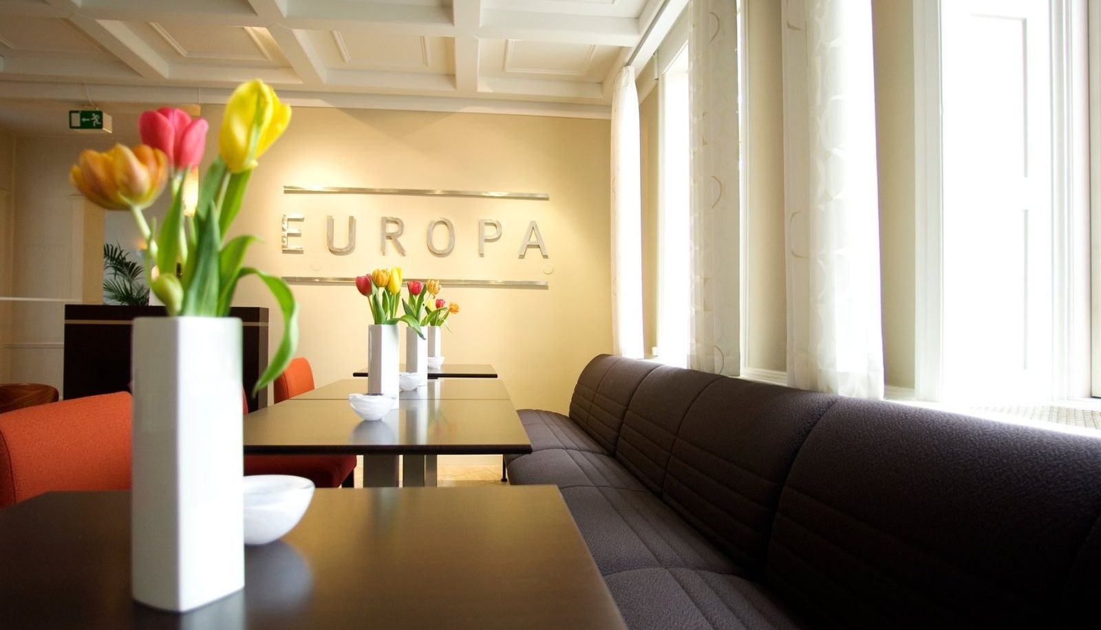 Hall - Europa