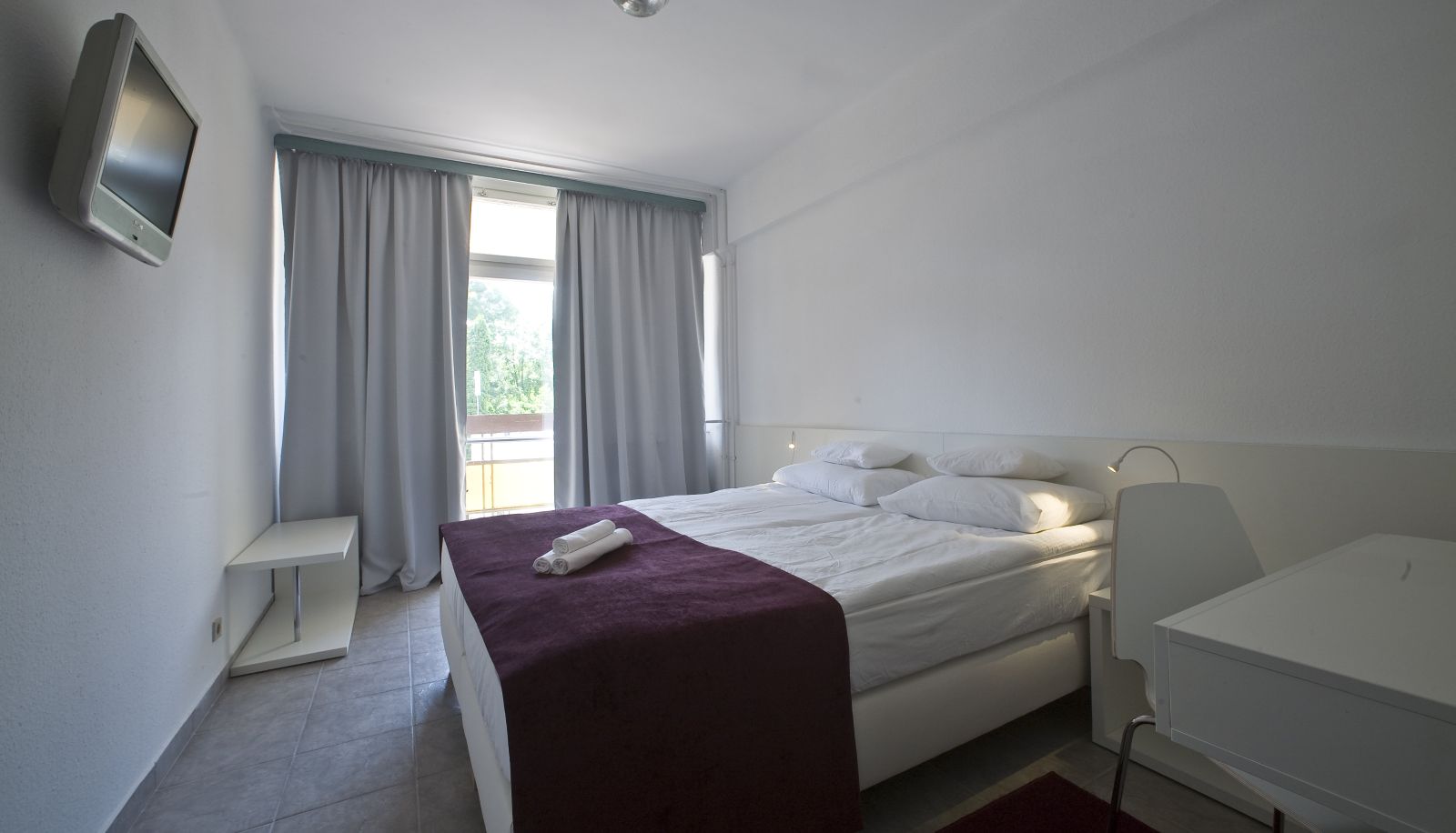 Standard room (double) - Holiday Hotel Csopak