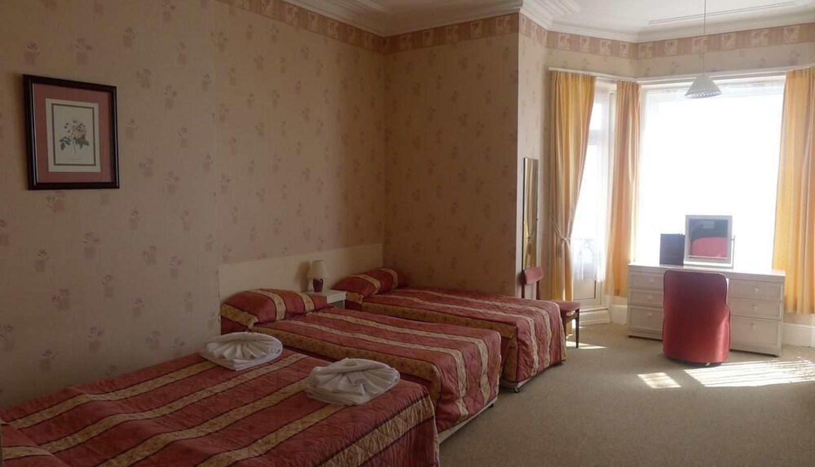 Standard room - The Royal Pier Hotel