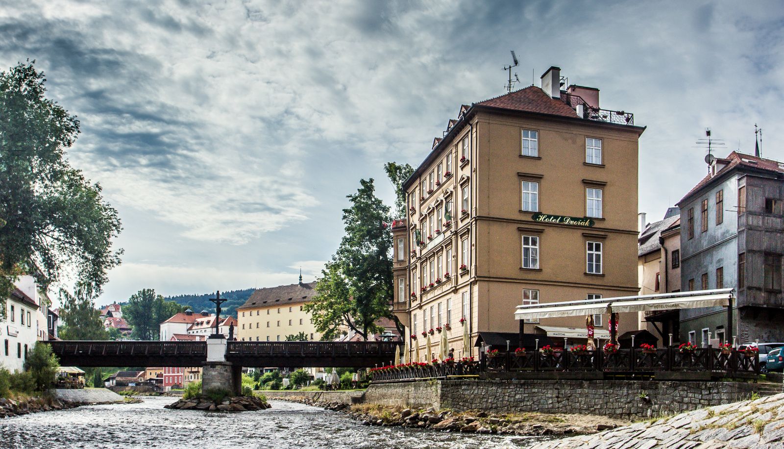 Hotel Außenbreich - Dvorak