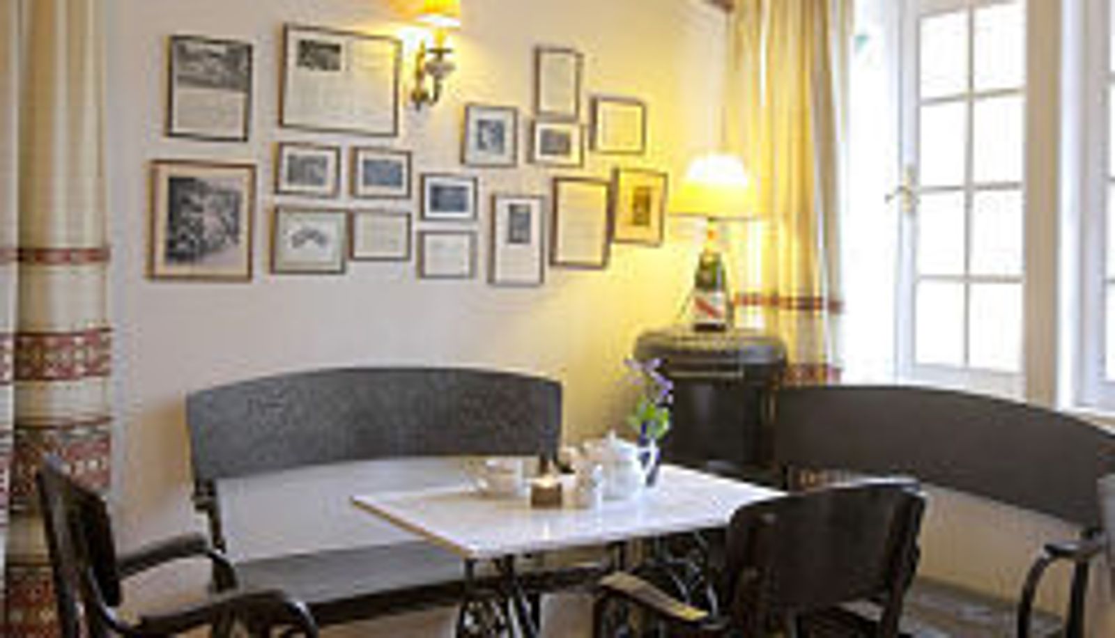 Restaurant - New Helvetia Hotel