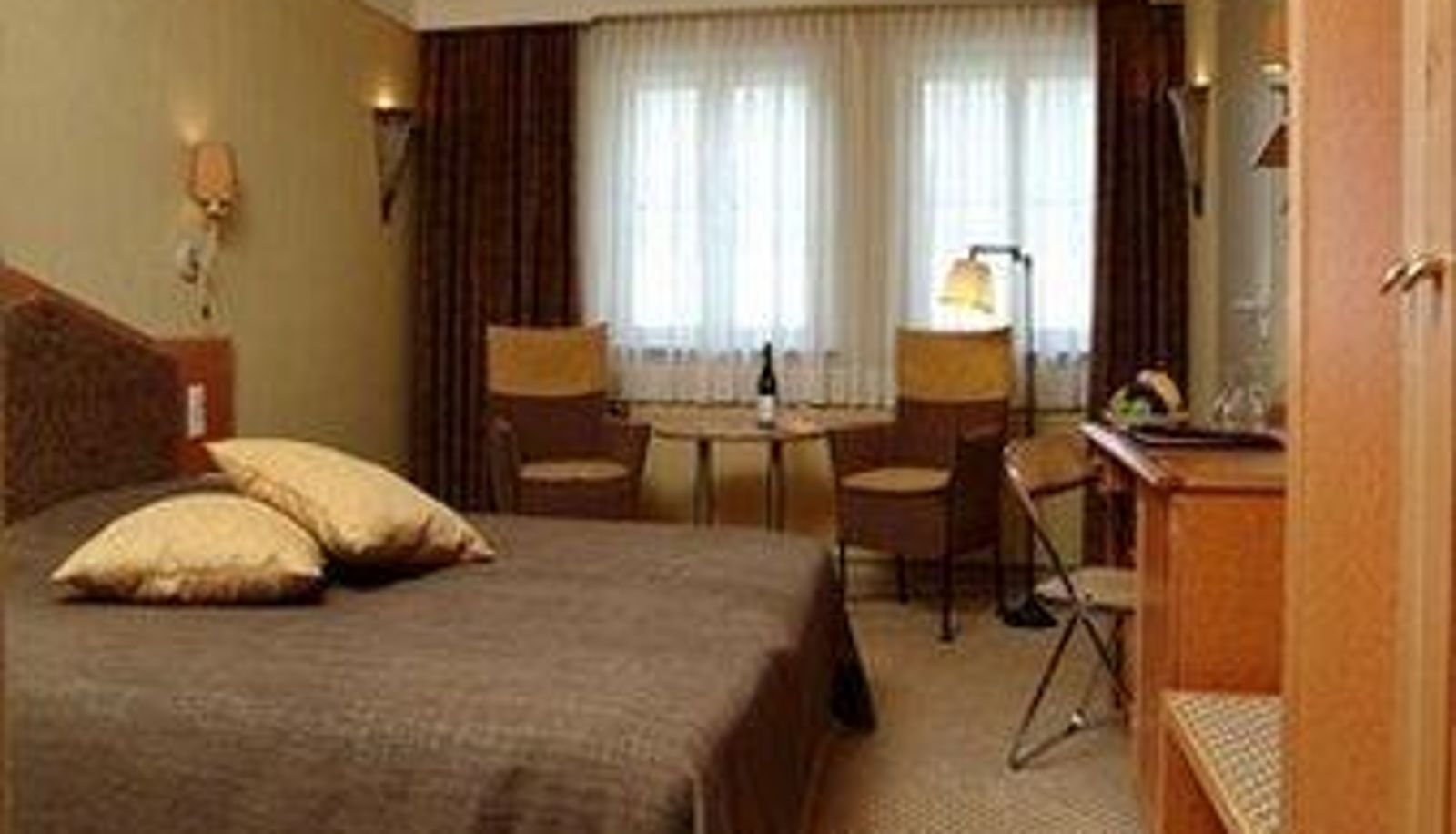 Zimmer - FRAGRANT HILL HOTEL