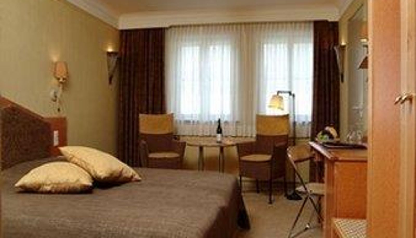Kamer - FRAGRANT HILL HOTEL