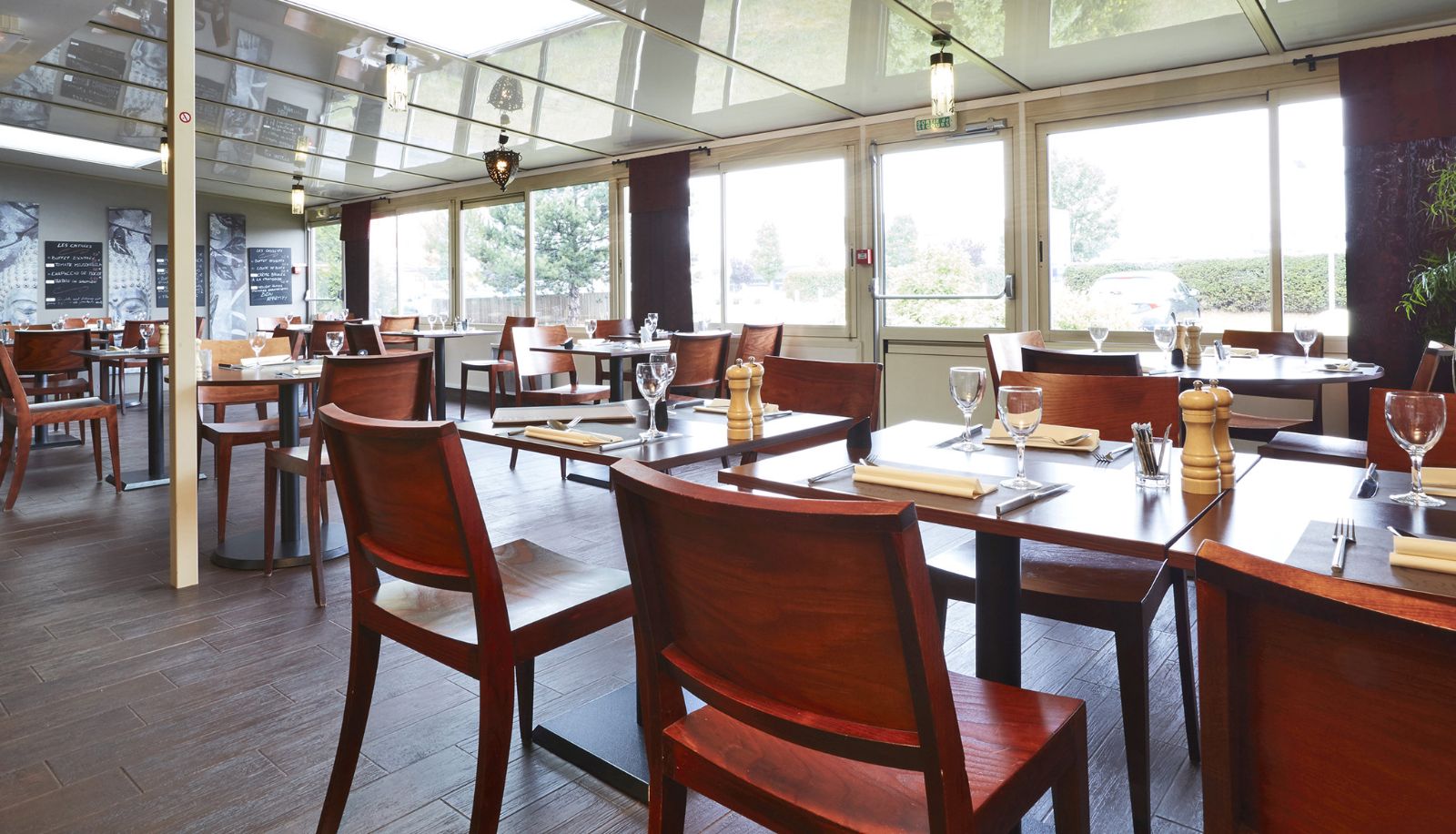 Restaurant - Kyriad - SAS Caen