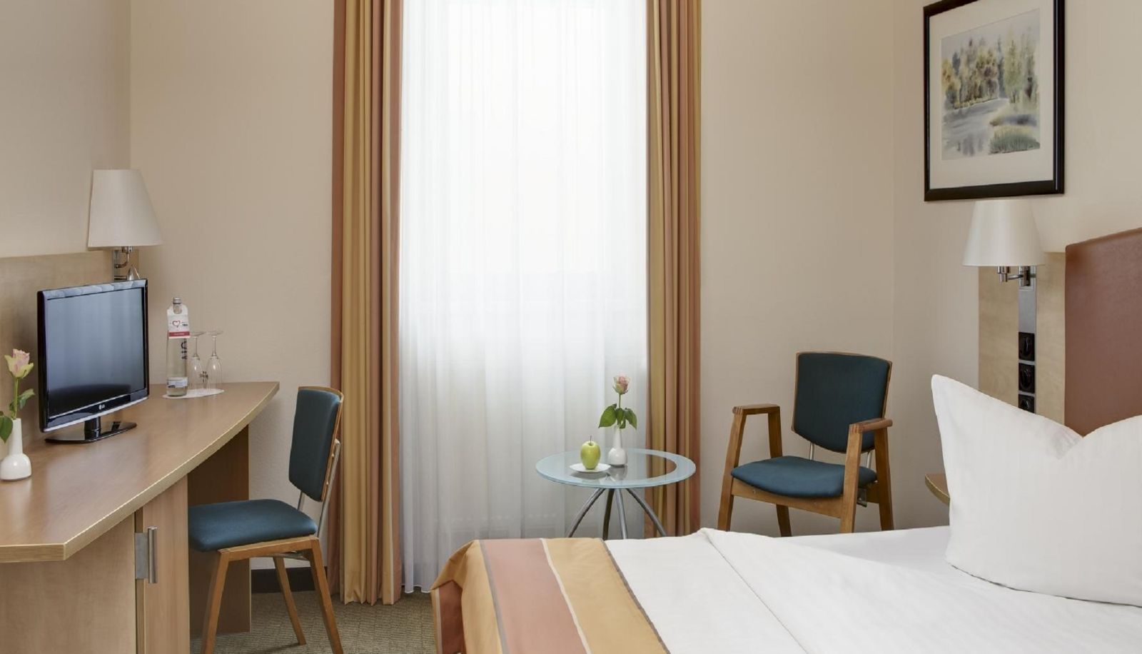 Standard room (double) - IntercityHotel Berlin Ostbahnhof