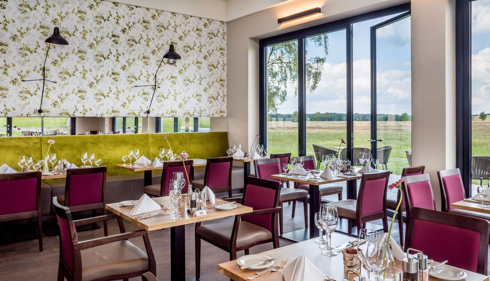 Sala prima colazione all'interno del ristorante - HOTELCAMP REINSEHLEN