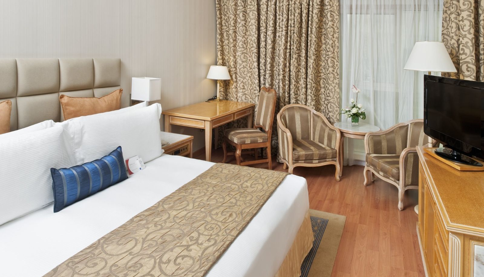 Habitación - Millennium Plaza Downtown Suites