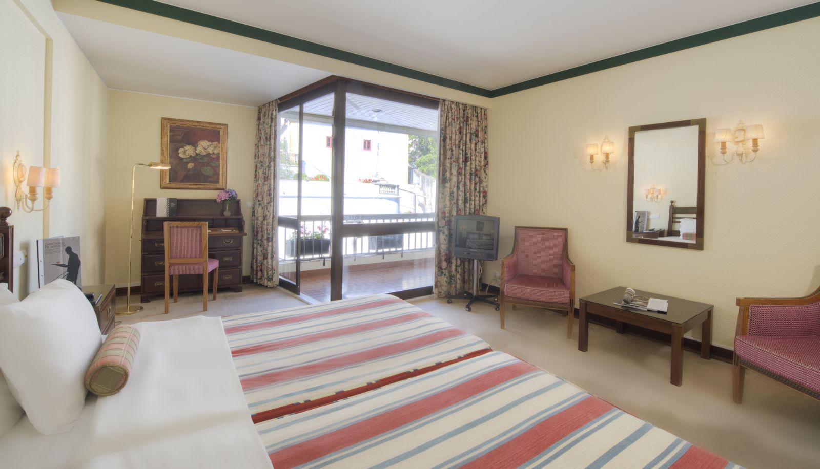 Standardzimmer (Doppel) - NH Sintra