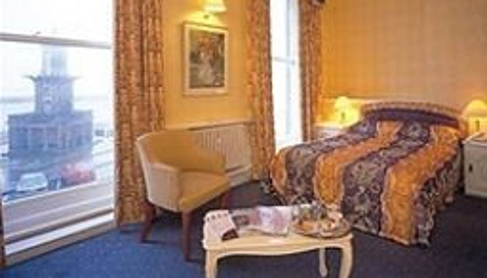 Interior view - North Euston Hotel