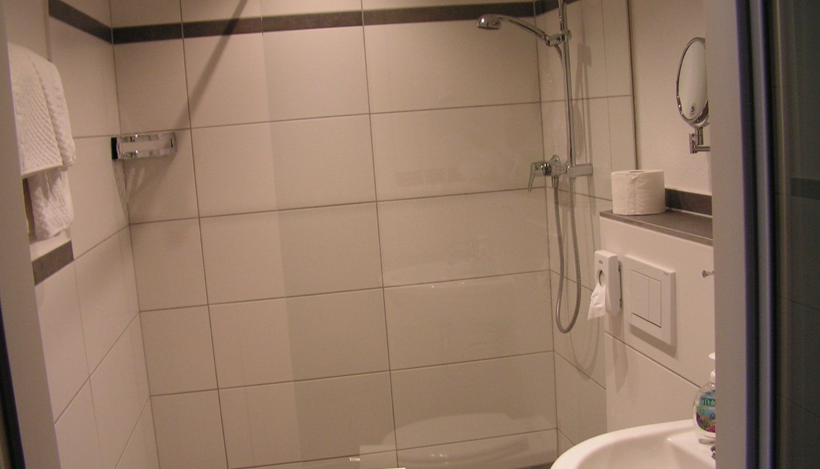 Badezimmer - Hotel Restaurant Zum Hirschhaus