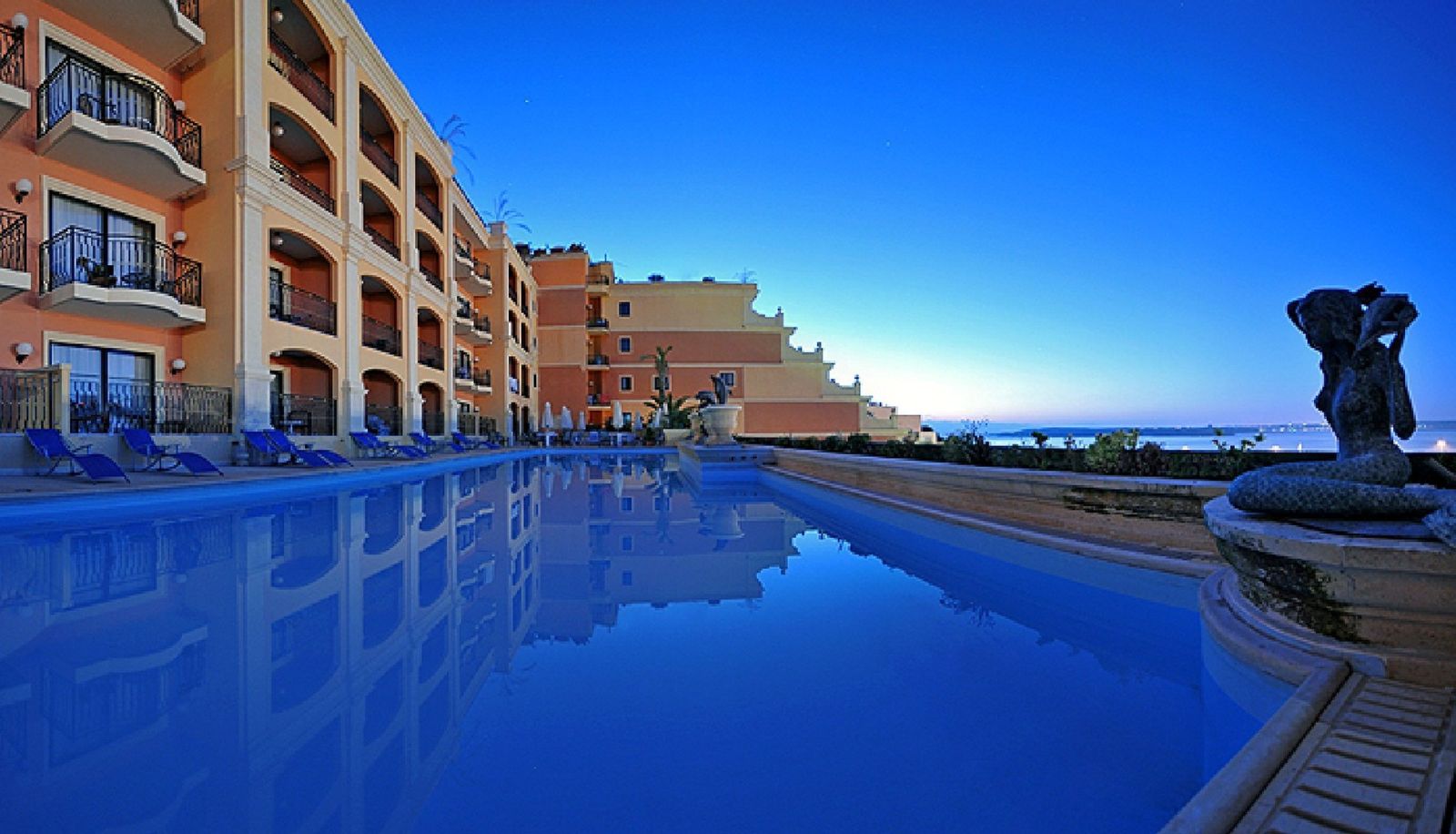 Pool - Grand Hotel Malta
