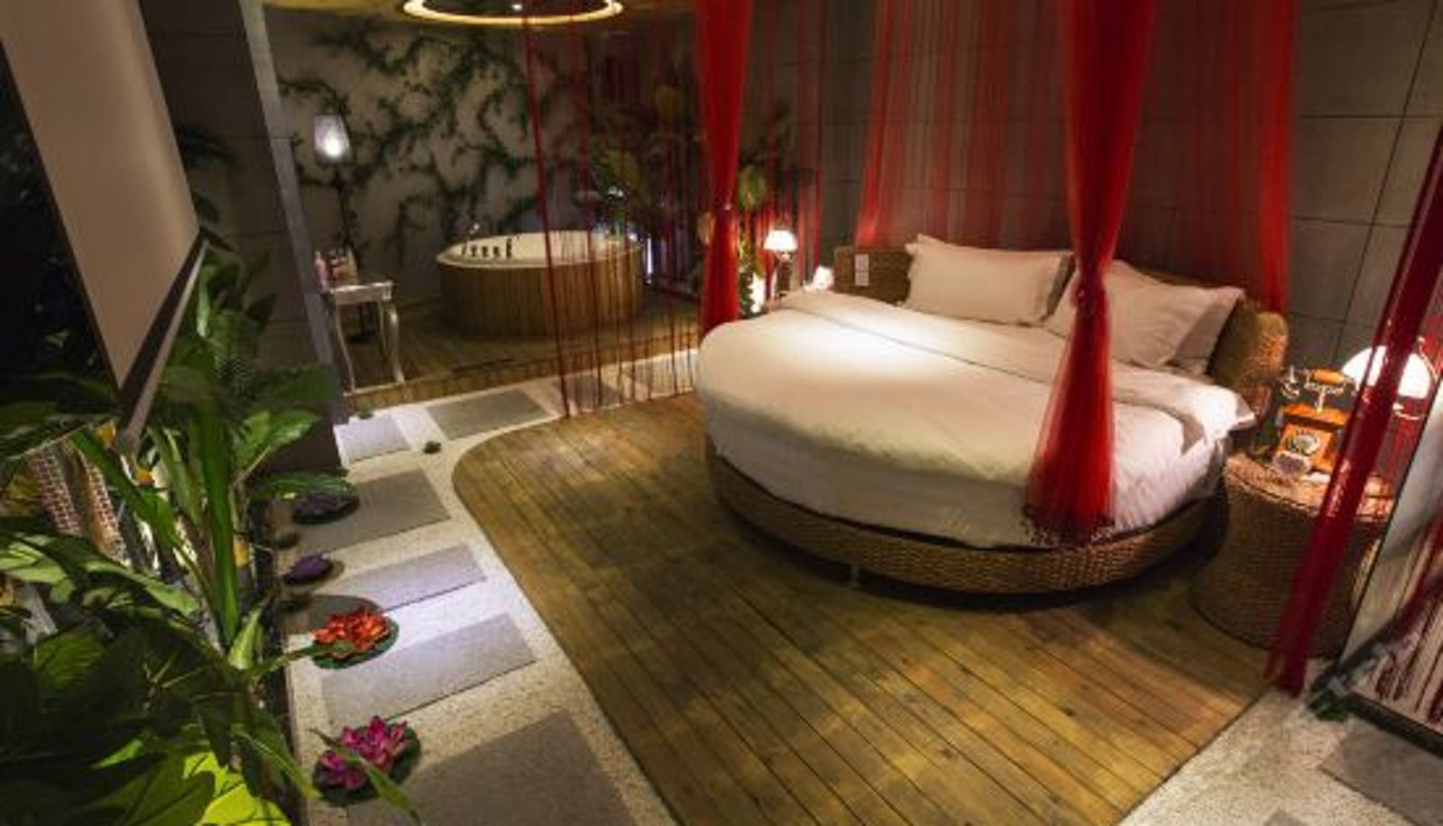 Superior room - Swan Love Couple Theme Hotel (Xi＇an Xiaozhaishengtiyuchangditeizhandian)