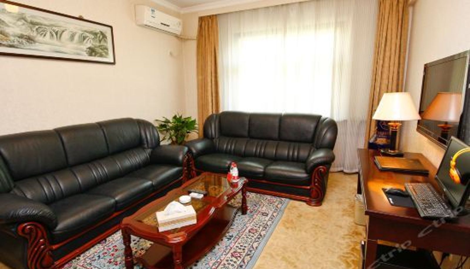 Suite - Xinjiang Hotel Xi'an