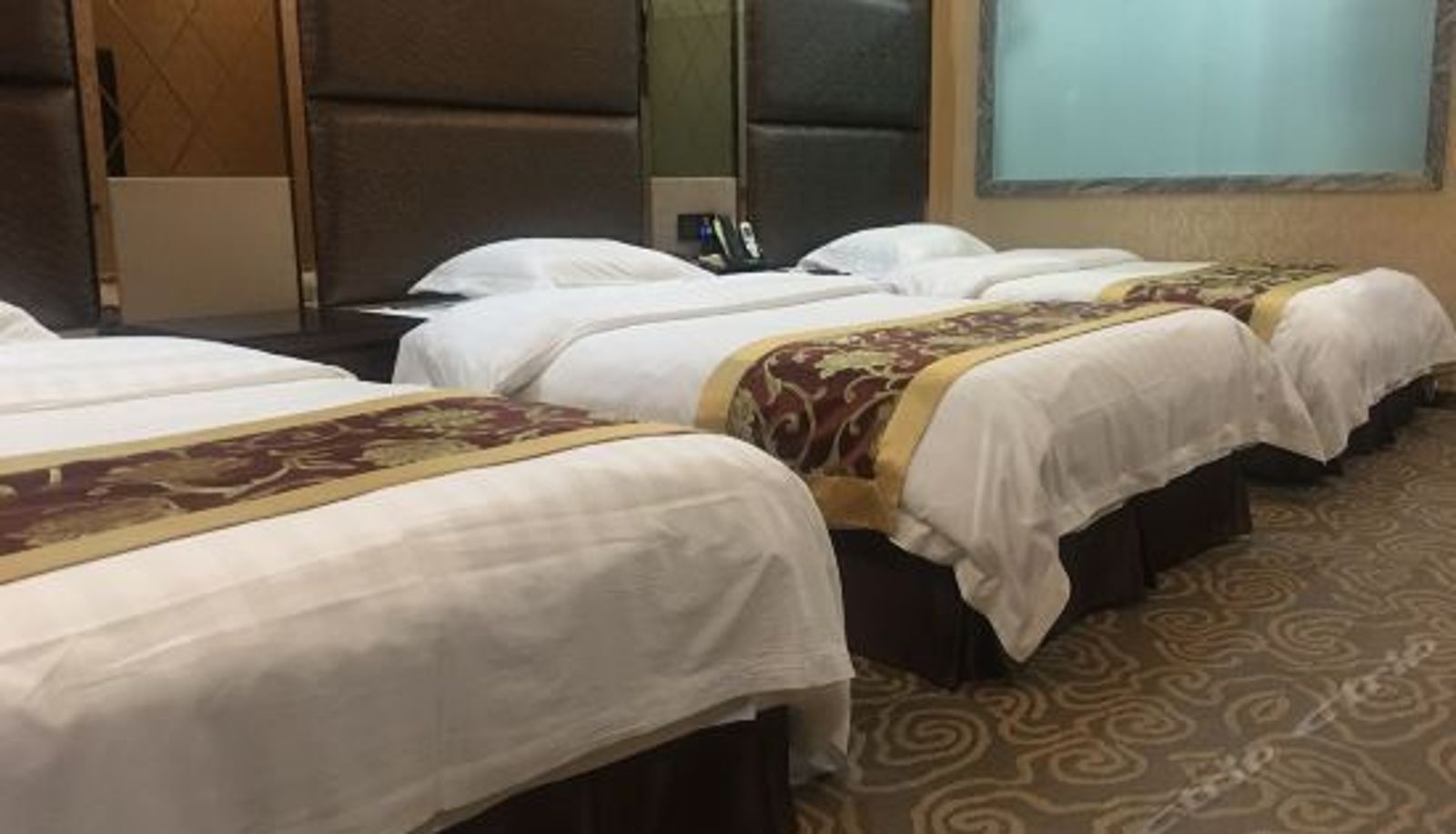 Tripla - Jinlong Hotel