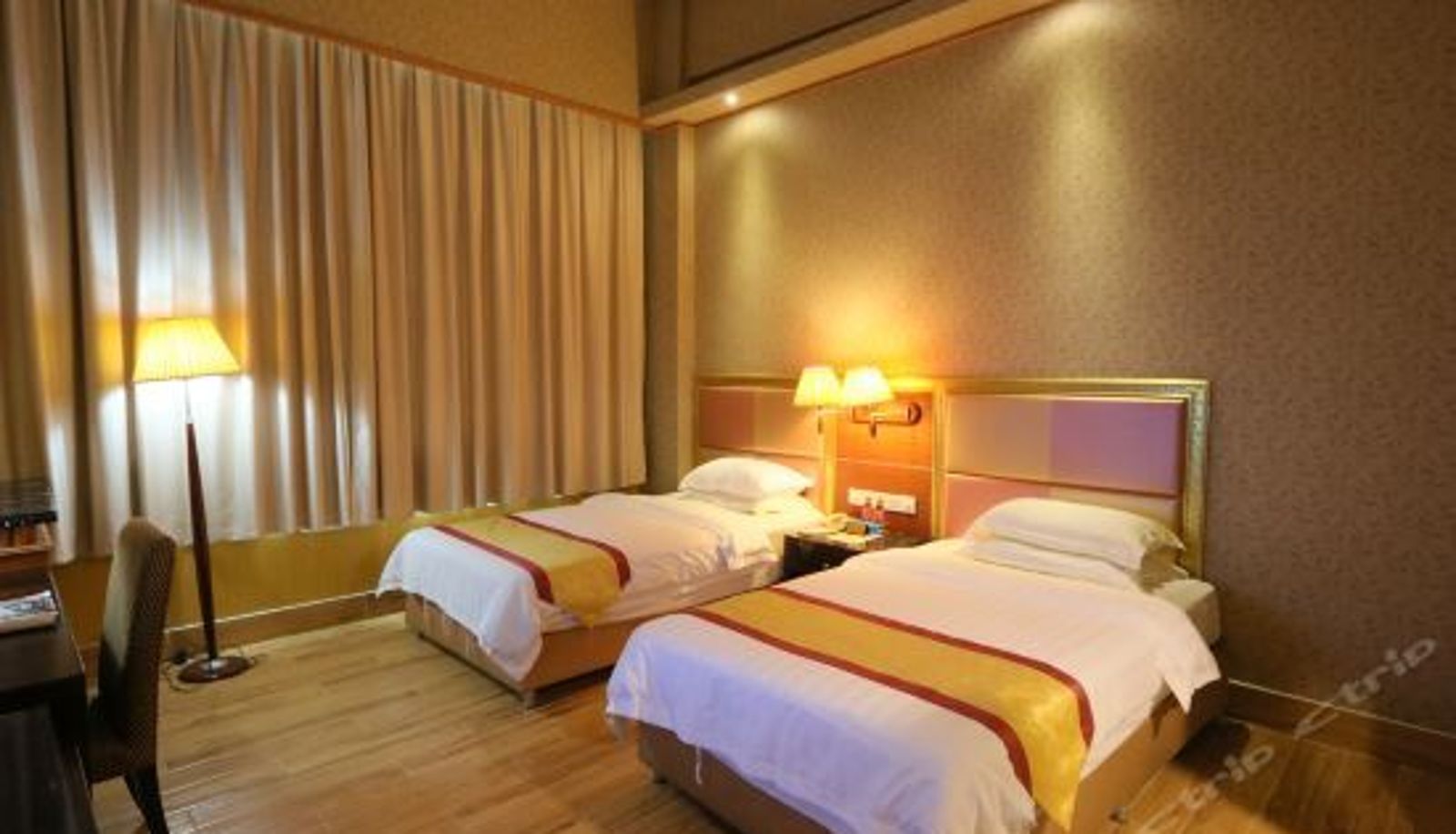 Pokój typu business - Carnival Hotel