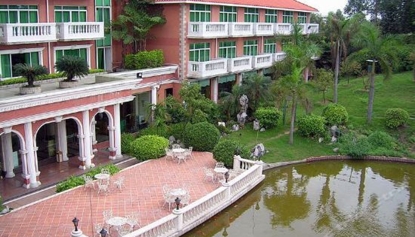 Vista interna - Baining Hotel